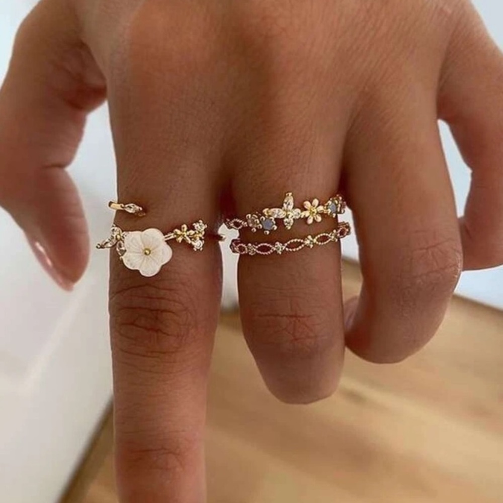 3 Piece Flower Gold Ring Set